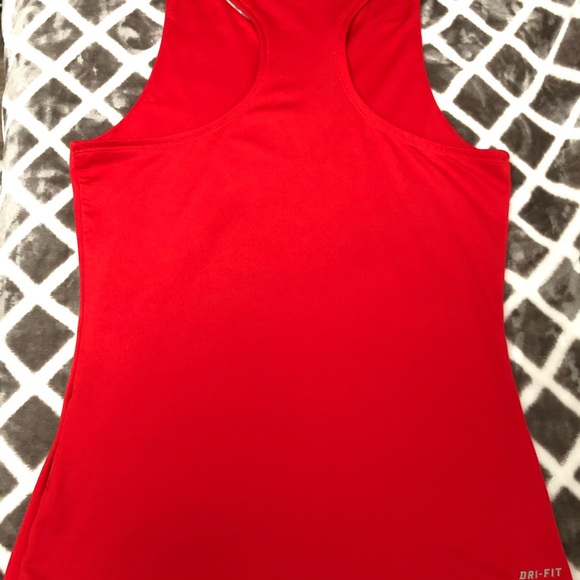Nike Dri-Fit women’s tank - Picture 3 of 3